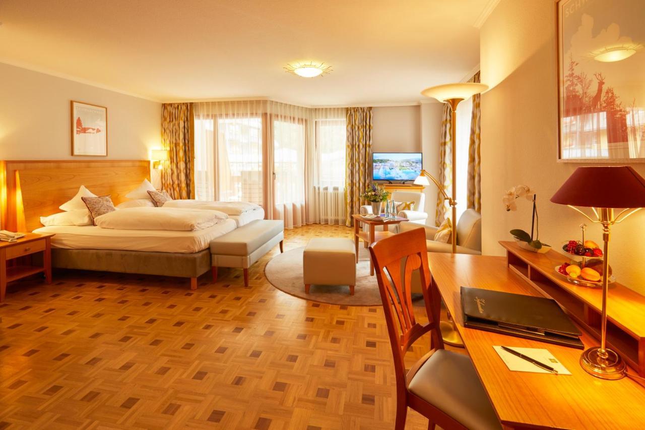 Erfurths Bergfried Ferien & Wellnesshotel Hinterzarten Esterno foto