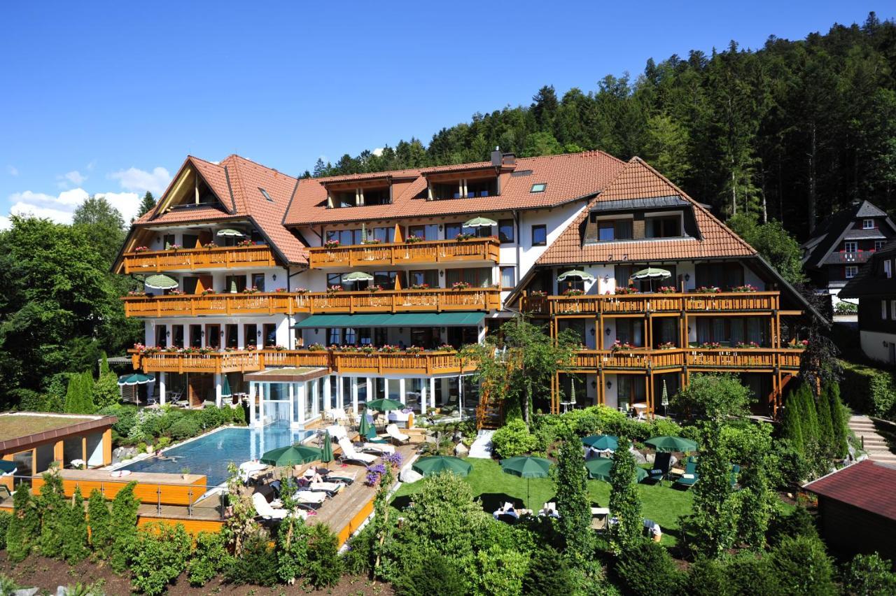 Erfurths Bergfried Ferien & Wellnesshotel Hinterzarten Esterno foto
