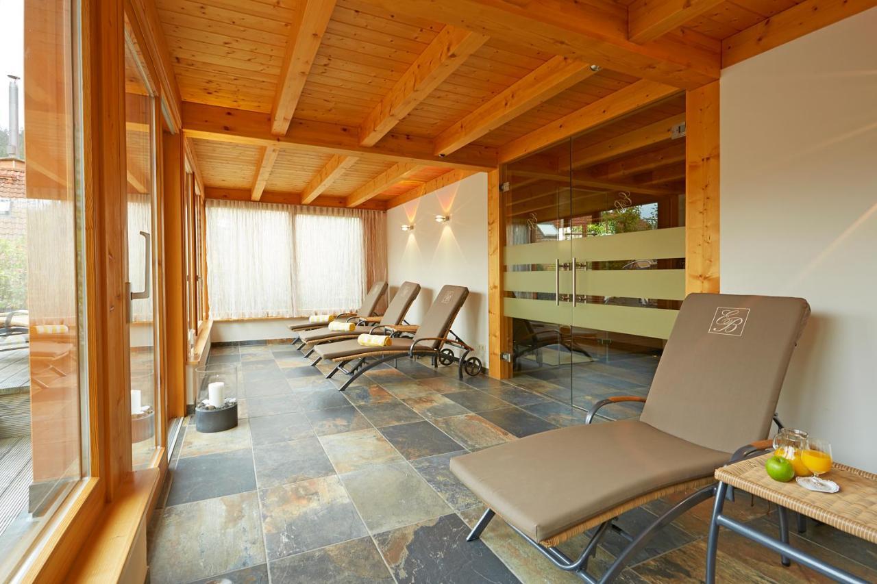 Erfurths Bergfried Ferien & Wellnesshotel Hinterzarten Esterno foto